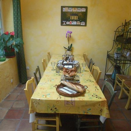 Logis De La Meschaussee, Dans Donjon Du Xie Siecle Canet  Esterno foto
