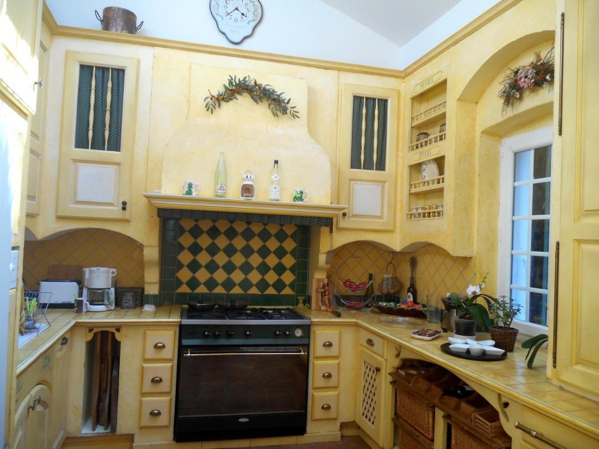 Logis De La Meschaussee, Dans Donjon Du Xie Siecle Canet  Esterno foto