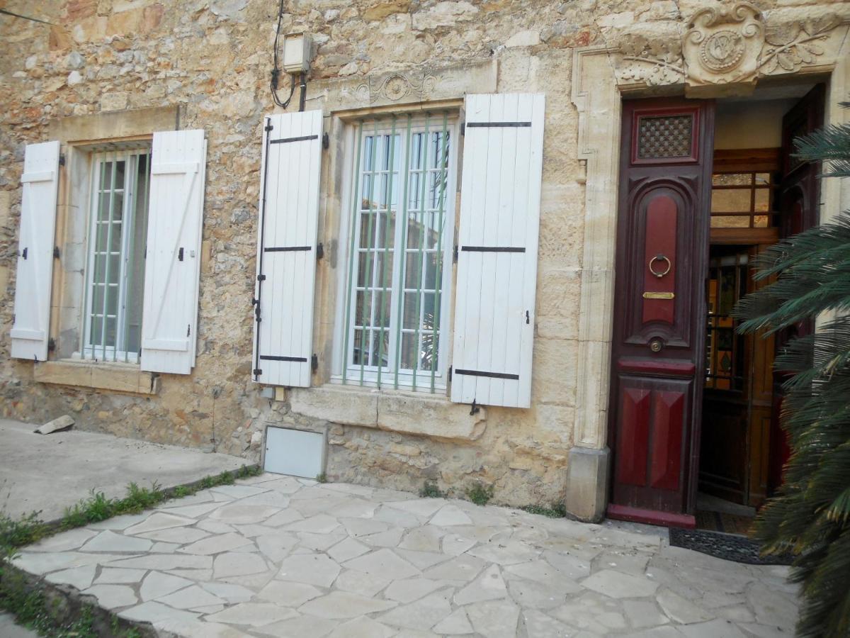 Logis De La Meschaussee, Dans Donjon Du Xie Siecle Canet  Esterno foto