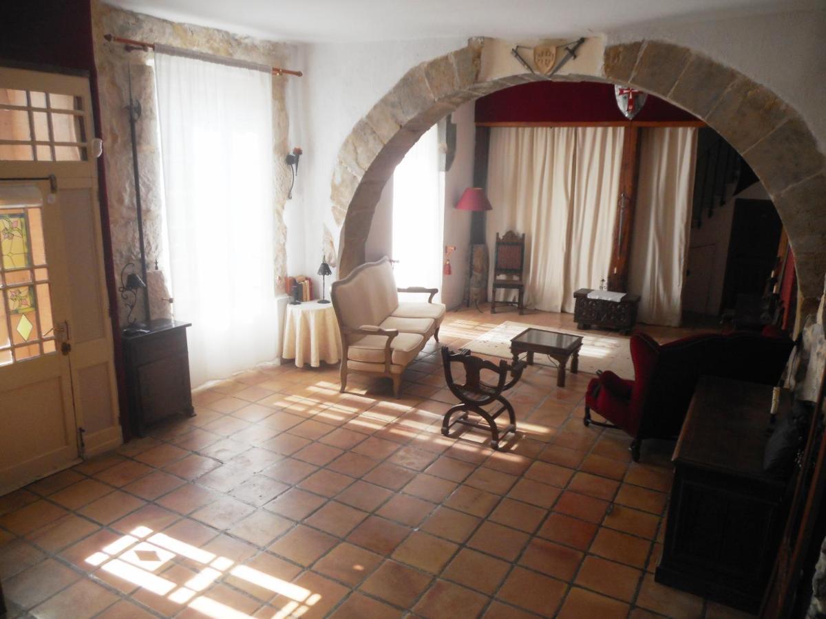 Logis De La Meschaussee, Dans Donjon Du Xie Siecle Canet  Esterno foto