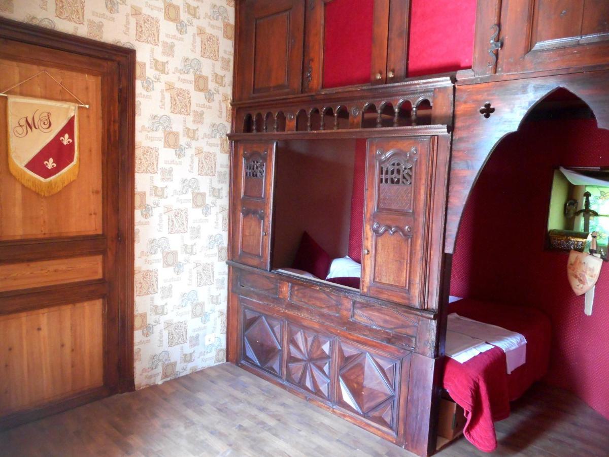 Logis De La Meschaussee, Dans Donjon Du Xie Siecle Canet  Esterno foto